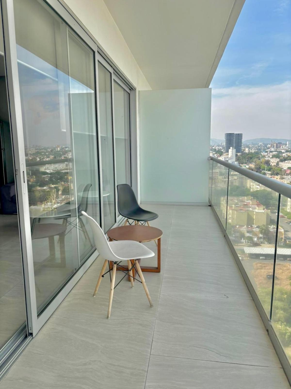 Park Life Guadalajara Aparthotel Buitenkant foto