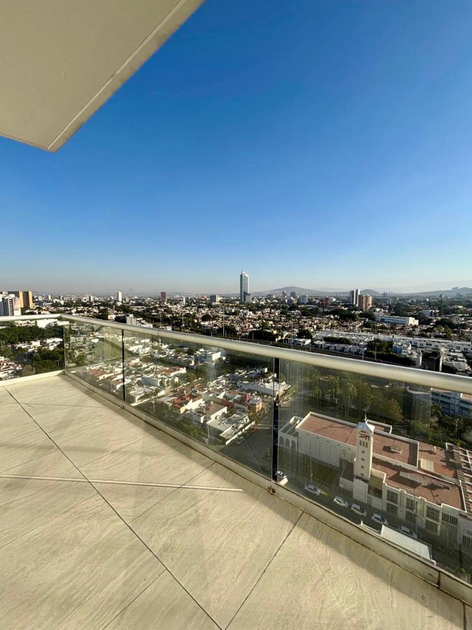 Park Life Guadalajara Aparthotel Buitenkant foto